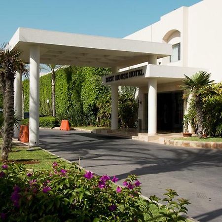 Rest House Tyre Exterior photo